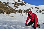 03 Dal Monte Avaro scendo alla Casera Foppa (1750 m) per poi salire a al Collino (1862 m)...con meno vento